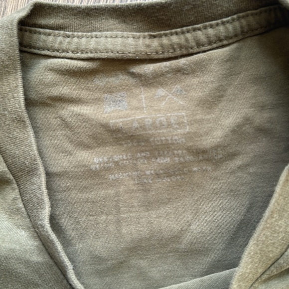 Oddys Olive Green T-Shirt with a Bison Buffalo Graphic - Picture 3 of 5